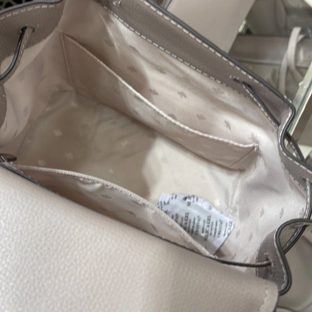 Kate Spade Darcy Flap Backpack & Darcy Large Slim Bifold Wallet Warm Taupe - Picture 16 of 16